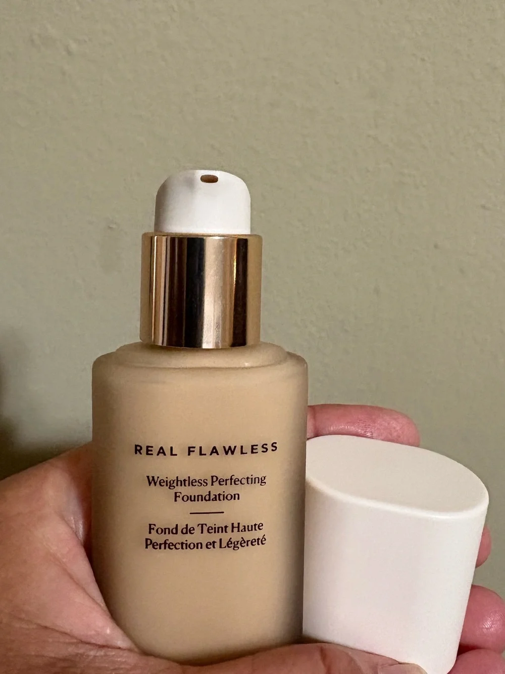Laura Mercier Real Flawless Weightless Perfecting Foundation 2N1 • CASHEW New